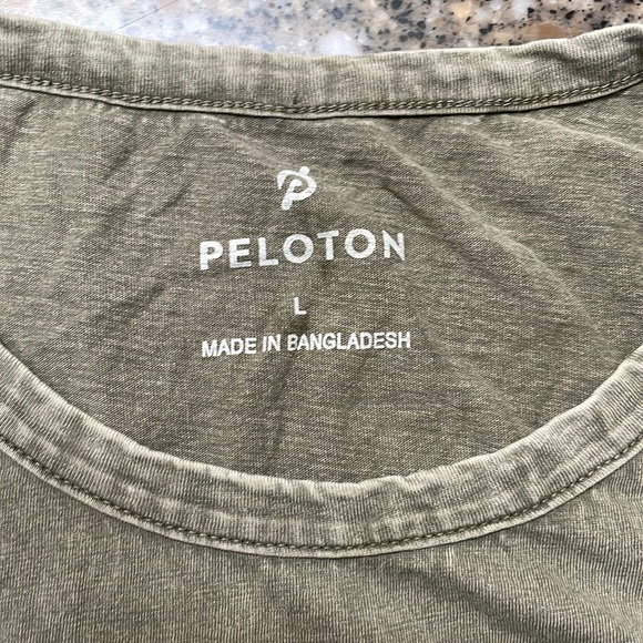 Peloton Olive Side Slit Muscle Tank - Picture 2 of 3